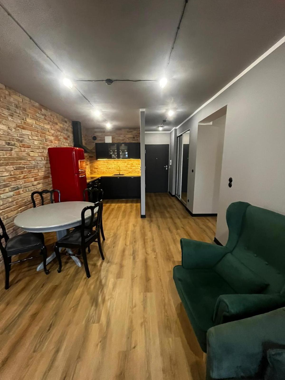 Apartament Z Widokiem Na Stadion Styl Industrialny Jedyny Taki Check In 24 H Poznań Eksteriør billede